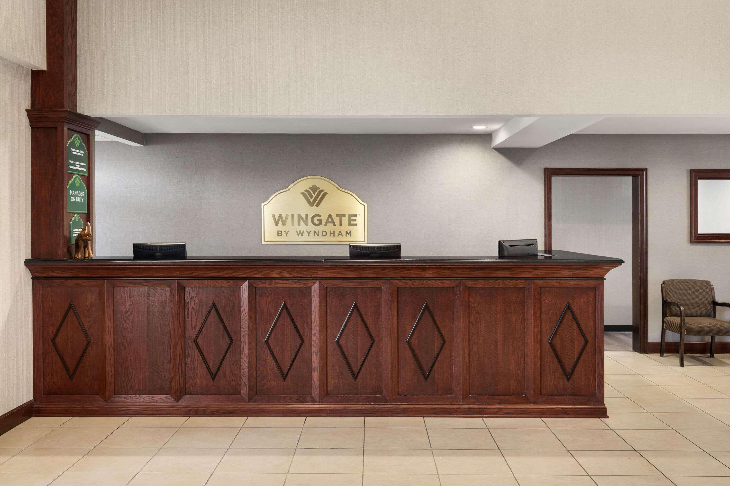 Wingate By Wyndham Southport Hotel Kültér fotó